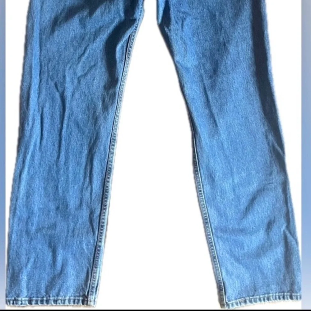Levi's 505 Straight-Leg Blue Jeans. Excellent condition. Men’s size 38x32